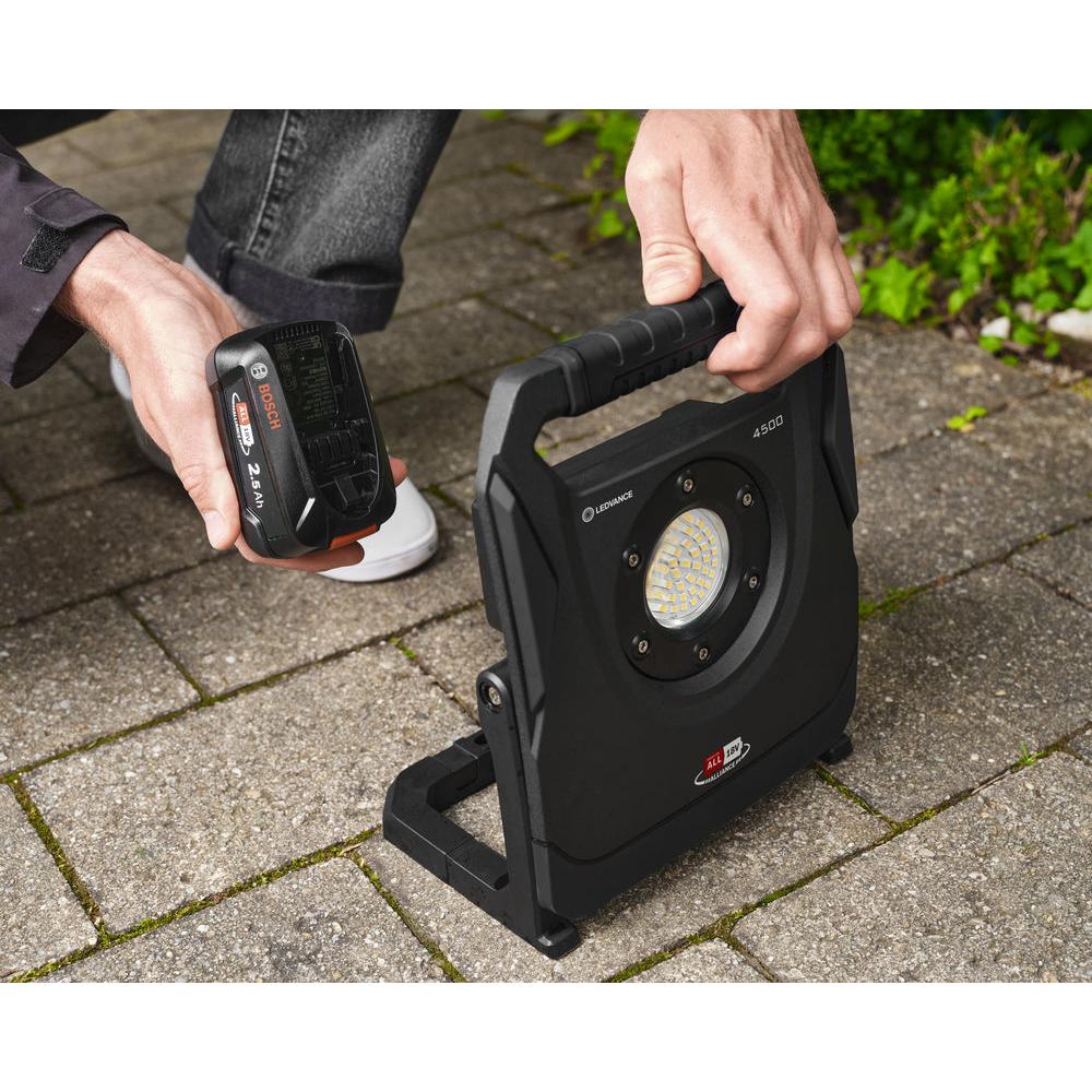 LEDVANCE WORKLIGHT - Bosch Power for All Alliance - BATTERY Outdoor Baustrahler inkl. Powerbank, 18V, 45W, 6500K Click-DIM-LEDVANCE Shop