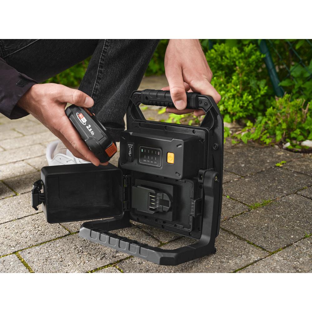 LEDVANCE WORKLIGHT - Bosch Power for All Alliance - BATTERY Outdoor Baustrahler inkl. Powerbank, 18V, 45W, 6500K Click-DIM-LEDVANCE Shop