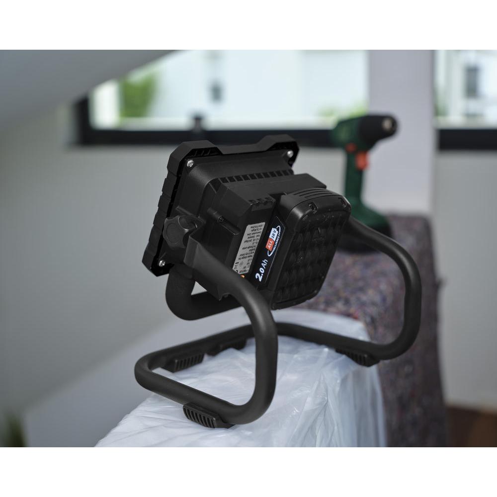 LEDVANCE WORKLIGHT - Bosch Power for All Alliance - BATTERY Indoor Baustrahler, 18V, 15W, 6500K Click-DIM-LEDVANCE Shop